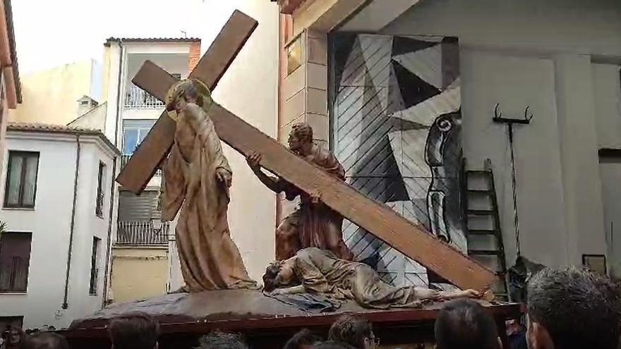 Así han sido las maniobras del traslado de pasos de Semana Santa de Zamora a la carpa del Claudio Moyano