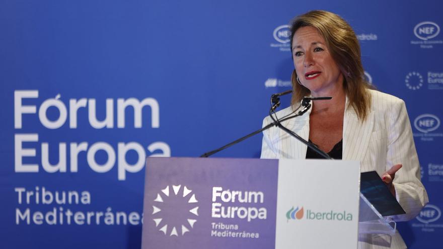 La puesta en escena de la intervención de Begoña Carrasco en el Fórum Europa