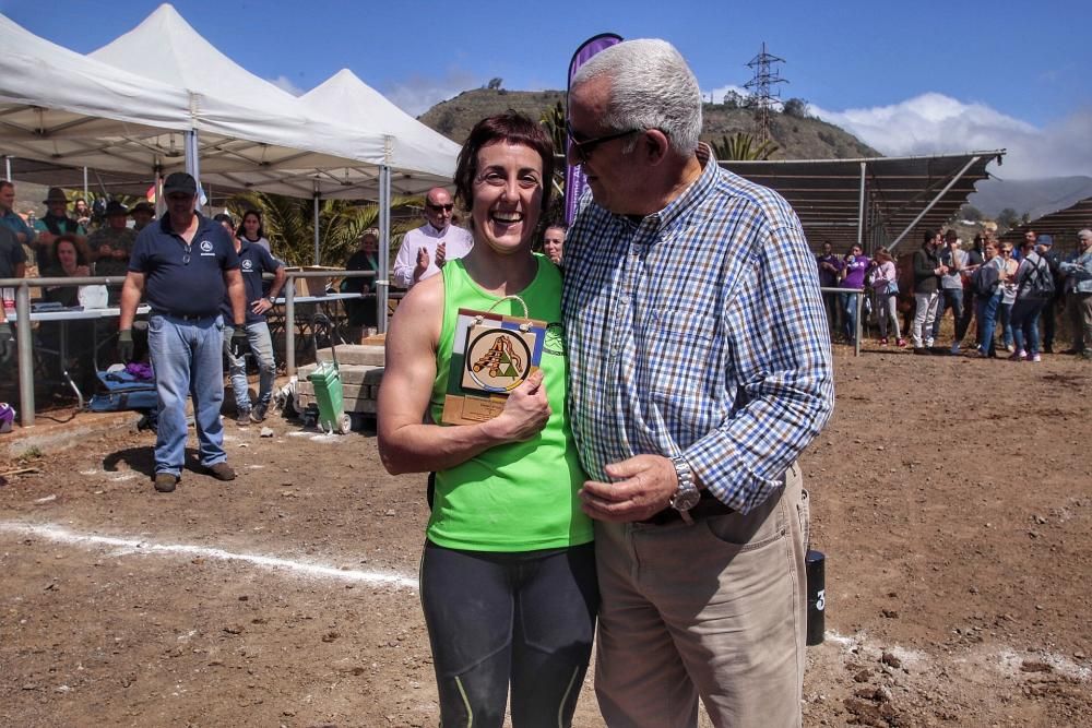 Tributo a la mujer en el deporte autóctono