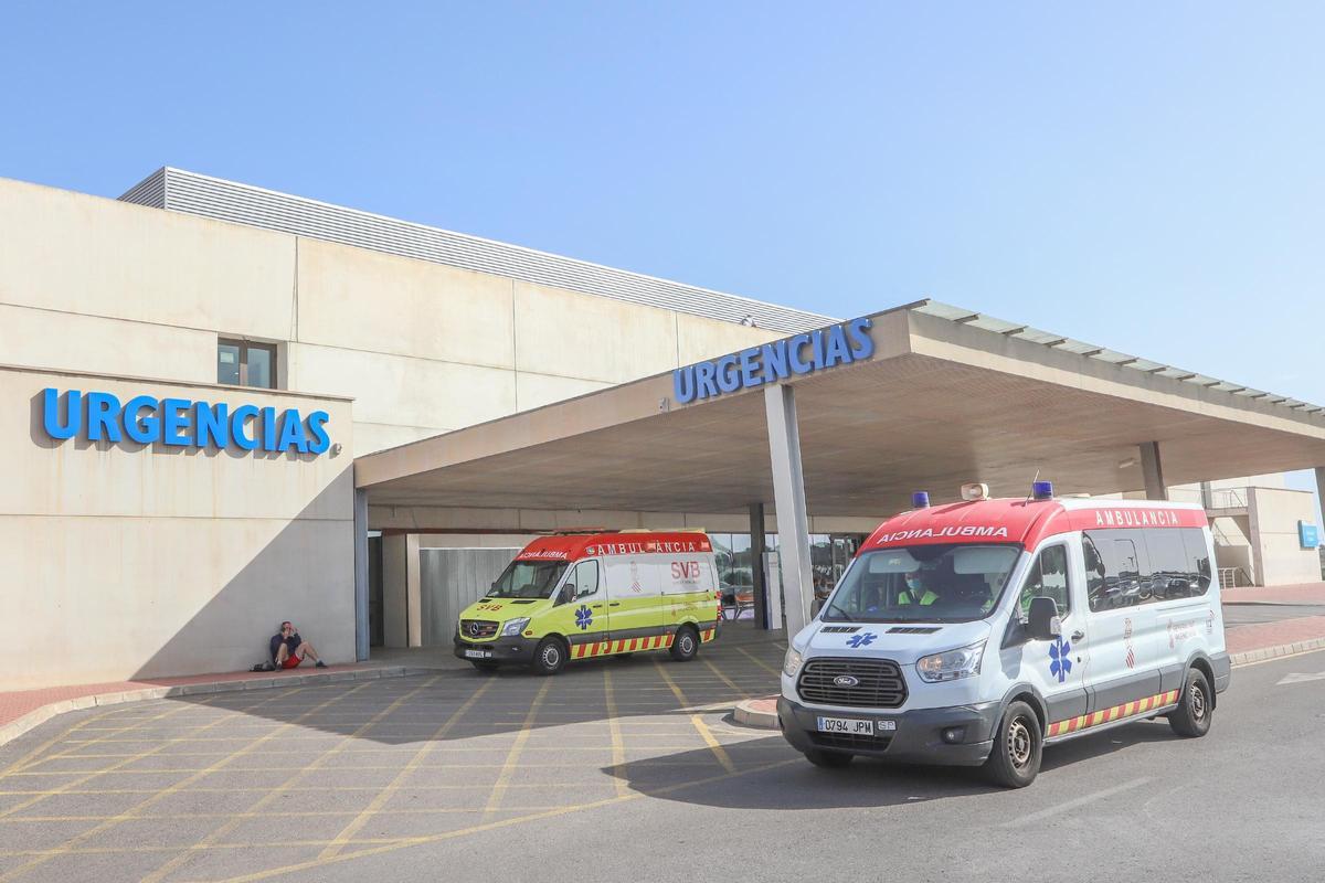 Puerta de Urgencias del Hospital Universitario de Torrevieja