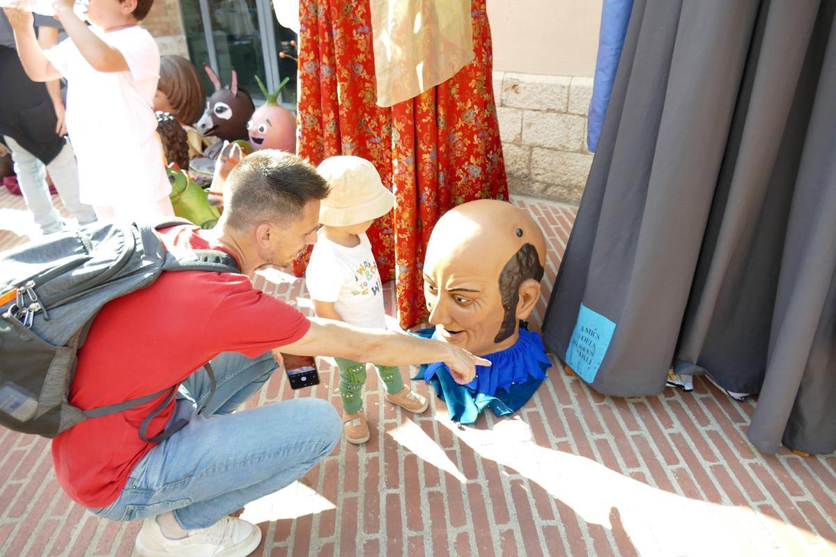 EN IMATGES | El seguici popular figuerenc obre el camí a les Fires i Festes de la Santa Creu EN IMATGES | El seguici popular figuerenc obre el camí a les Fires i Festes de la Santa Creu