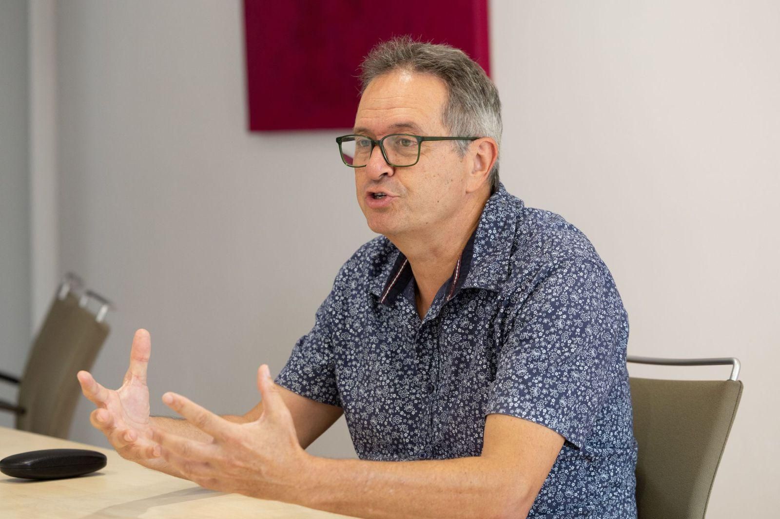 Pere Lomas, representante del STEI, en una sala de Diario de Ibiza.