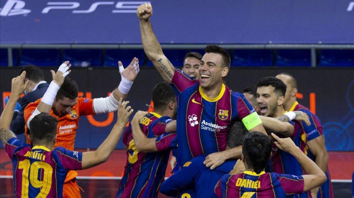 Sergio Lozano ya es historia viva de la sección