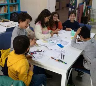 Escolares al pie de la noticia