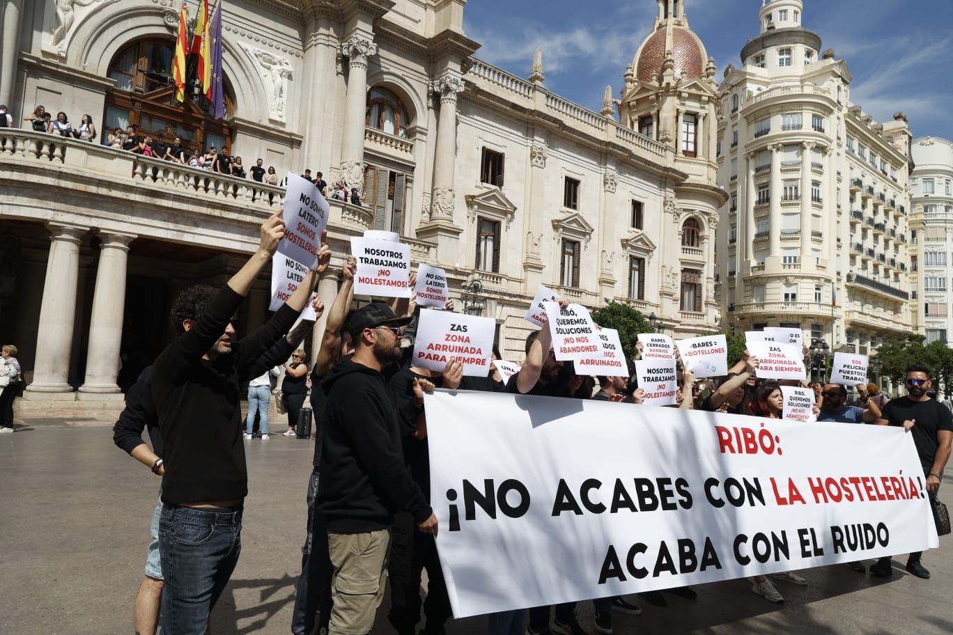 Hosteleros del Cedro claman contra la implantación de una ZAS