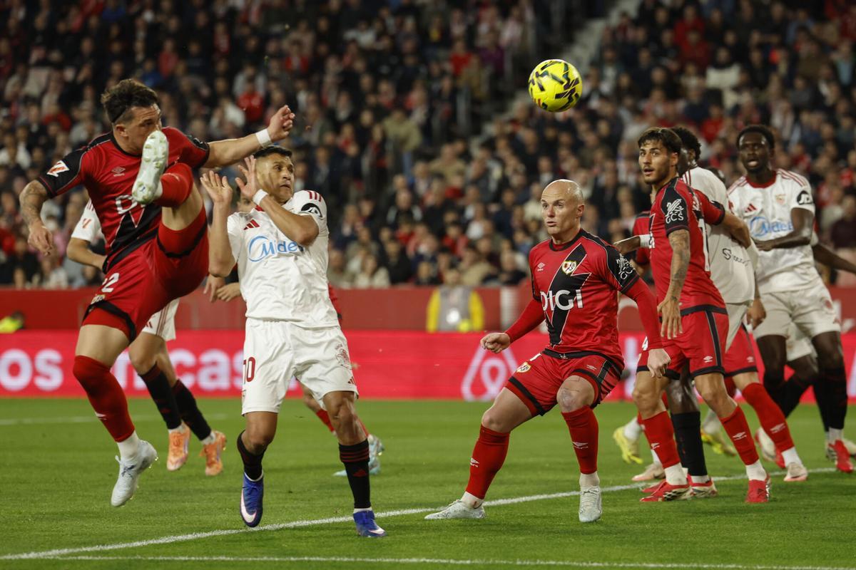 Una imagen del Sevilla FC - Rayo Vallecano.