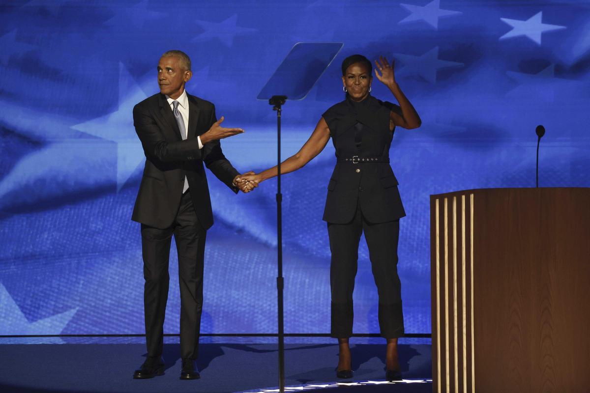 Barack y Michelle Obama apoyan a Kamala Harris en la convención demócrata de Chicago