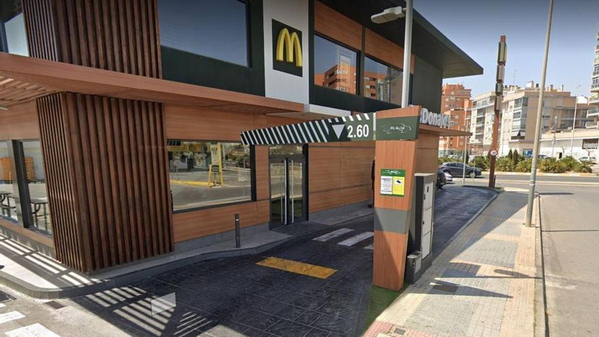 McDonald's del centro comercial Mandarache, en Cartagena.