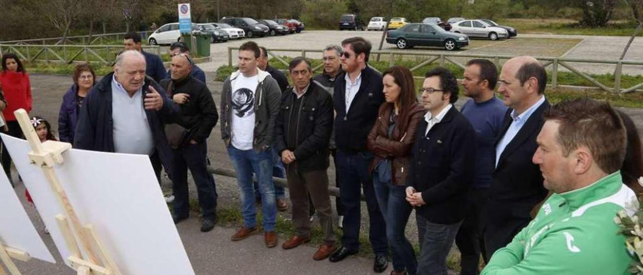 Presentación del centro de usos náuticos de A Illa en la parcela de O Bao. // Iñaki Abella