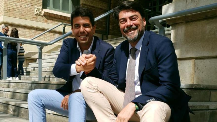 Carlos Mazón junto a Luis Barcala, el día en el que se anunció su incorporación a la lista del PP.