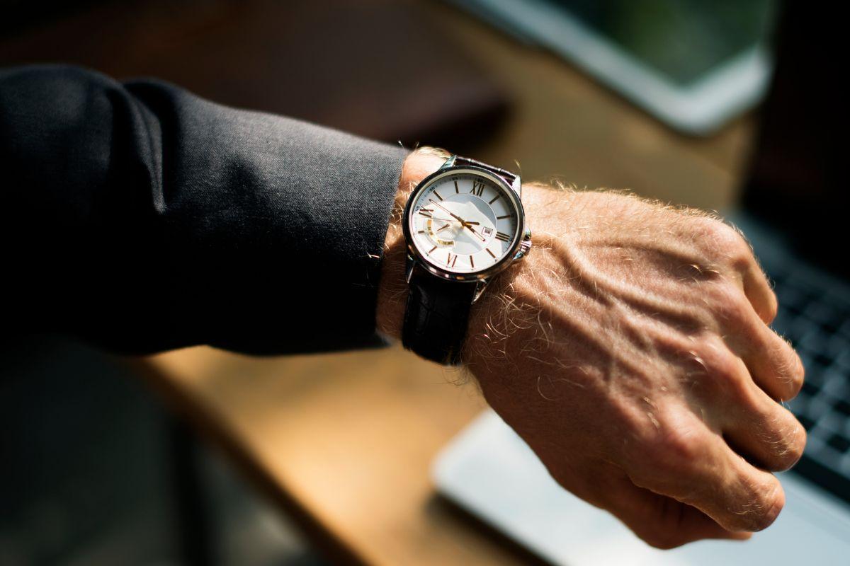 Por solo 44 €: así es la versión low-cost reloj que recrea el modelo Tudor de casi 5.000 €