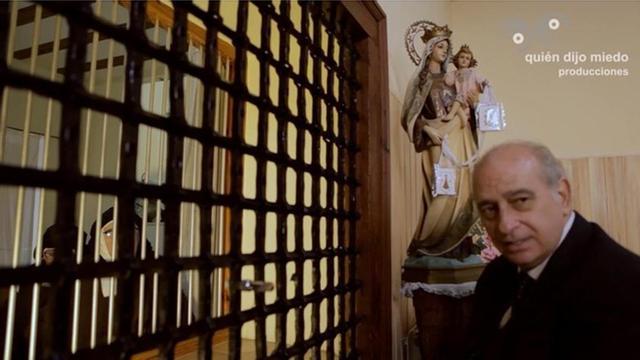 Fotograma de 'El Colibrí', documental en el que el ministro del Interior profundiza en su religiosidad.