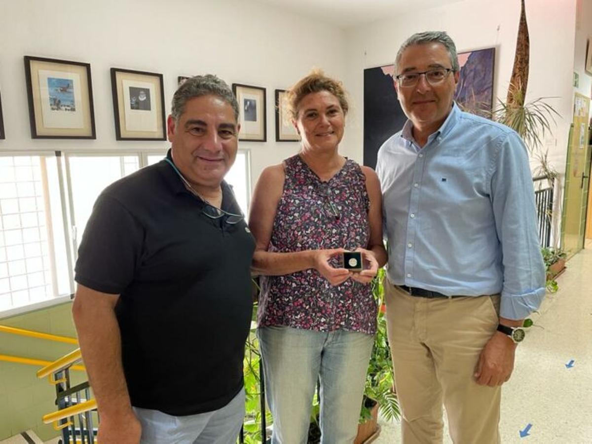 Mari Carmen Barea recibió el Escudo de Plata de Radio Marca