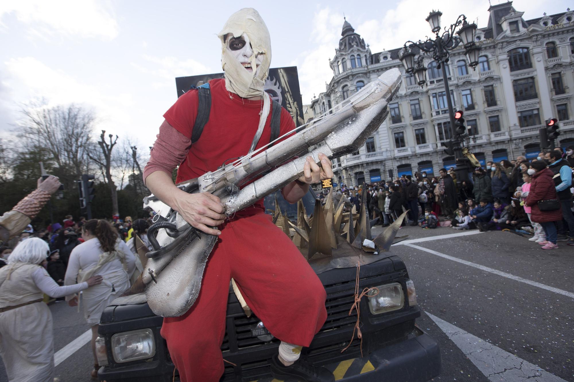 Galería de fotos: Así fue el gran desfile del carnaval en Oviedo