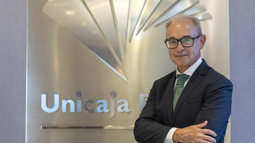 El nuevo CEO de Unicaja Banco destaca el periodo &quot;ilusionante&quot; que se abre con su nombramiento