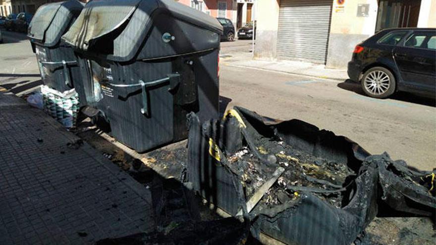 El pirómano incendia otra vez contenedores en la calle Marian Aguiló de Palma