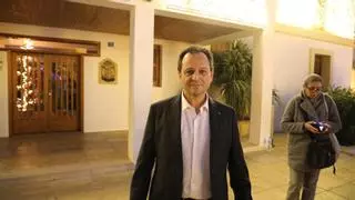 El presidente del Consell de Formentera acusa de la crisis a Alcaraz y Castelló y exige la dimisión de sus dos vicepresidentes