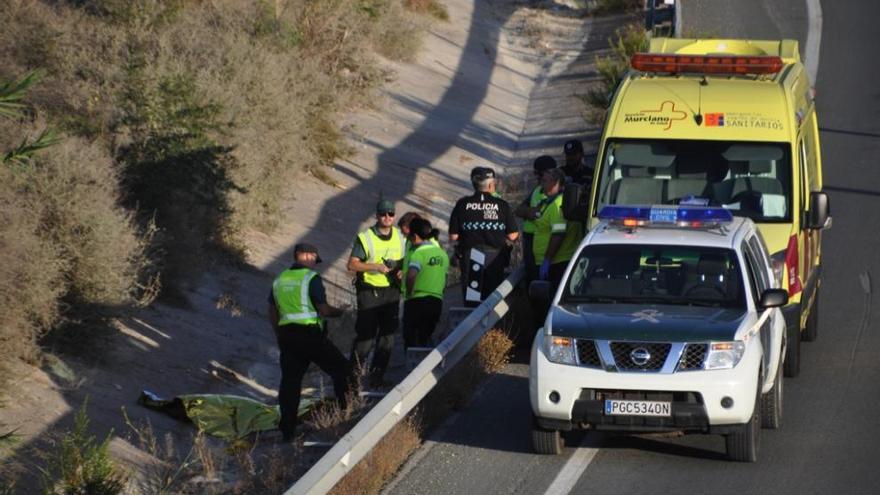 El hombre, de 75 años de edad, fue hallado en una cuneta