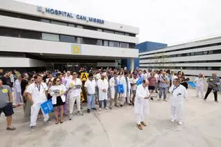 La huelga de los médicos en Ibiza, en imágenes