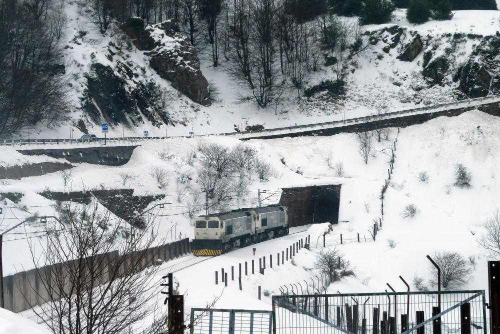 Gran nevada en Pajares el sábado por el temporal de nieve.