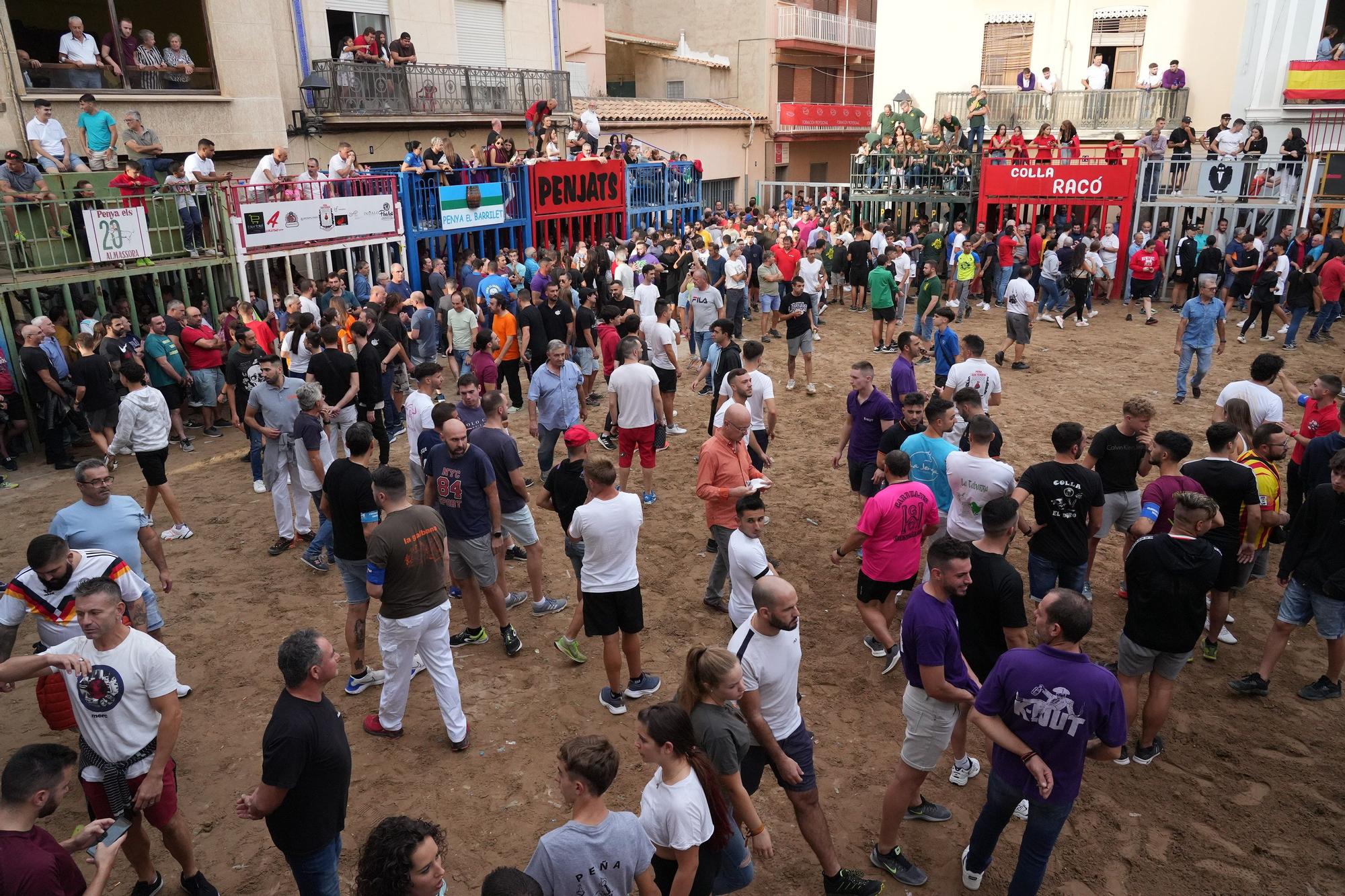 Las fotos de la tarde taurina del lunes de fiestas del Roser en Almassora