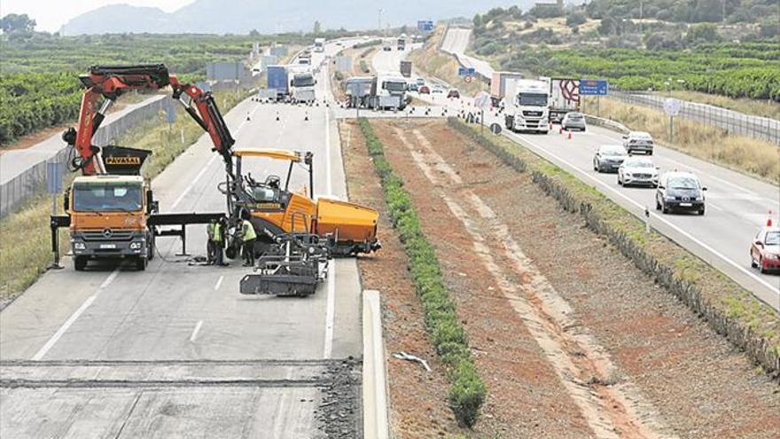 Lluvia de millones en las carreteras del Palancia