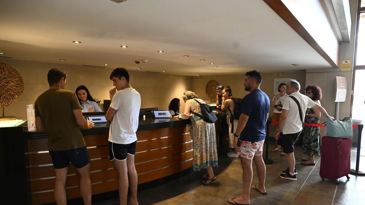 Recepción de un hotel de Benicàssim.