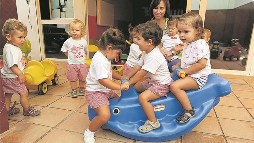 Educación aumenta en mil plazas la oferta de aulas de 2 años gratuitas