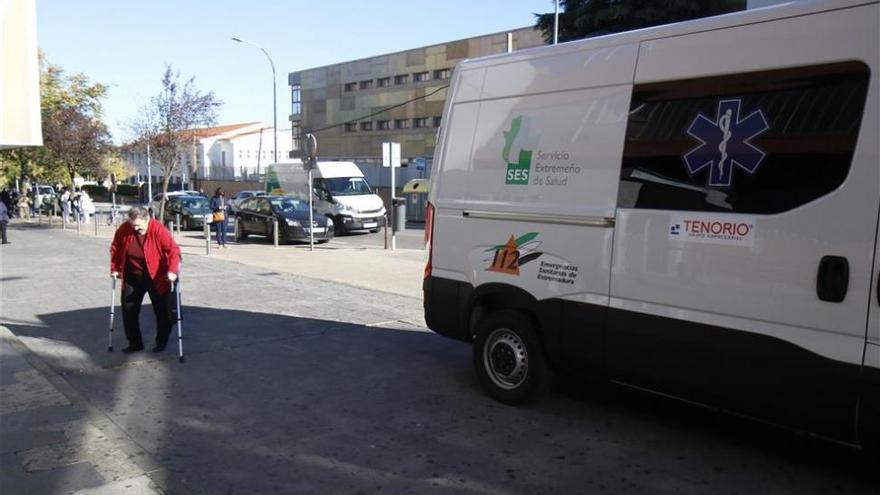 Denuncian jornadas de 14 horas y ambulancias con hasta seis pacientes en Extremadura