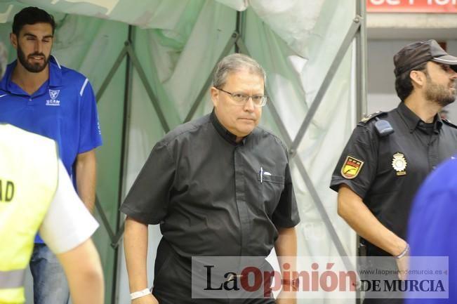 Los universitarios contra el Dinamo Sassari.