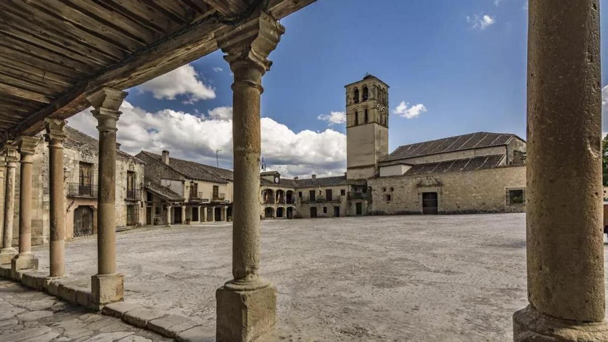 El pequeño pueblo de callejones estrechos y plazas empedradas que lleva amurallado desde el siglo XI: tiene el ambiente medieval más auténtico de España