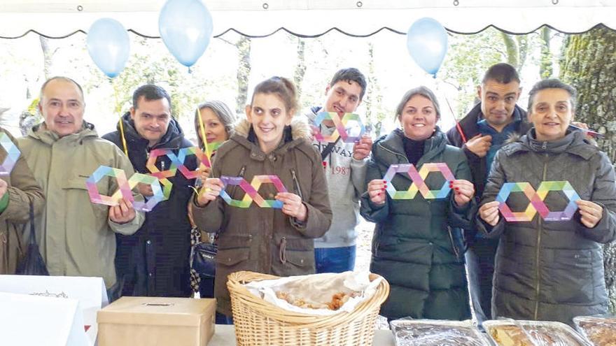 Infinitos y globos por la integración de las personas con autismo