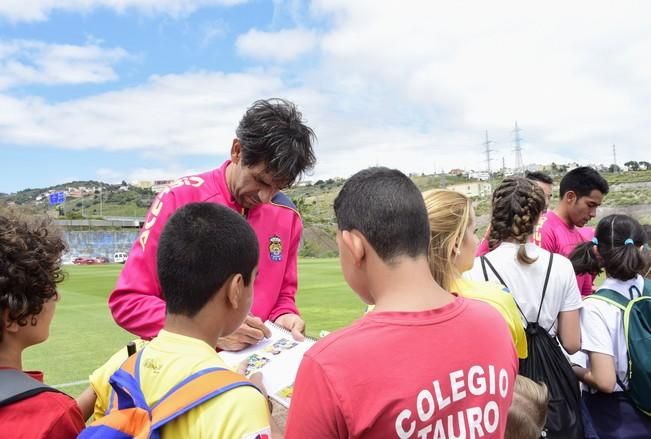 Entrenamiento de la UD Las Palmas en Barranco ...