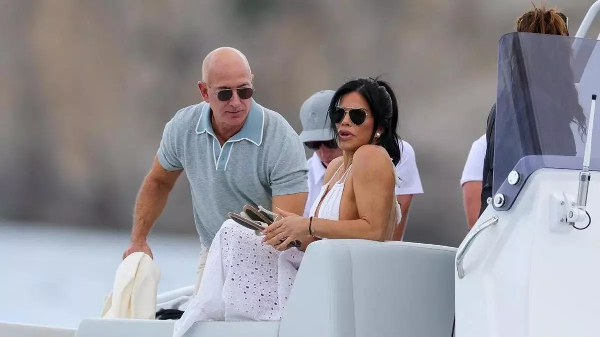 Jeff Bezos celebra su despedida de soltero en Madrid: estos son todos los sitios en los que se ha dejado ver por la capital