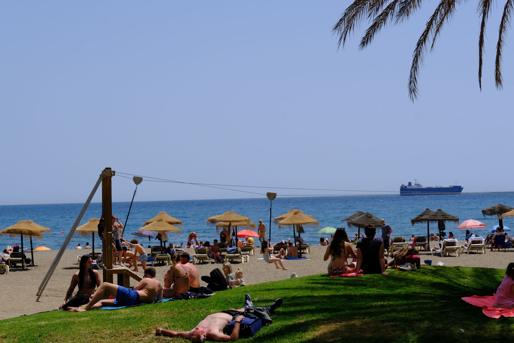 Día de sol y playa en el puente de mayo en Málaga