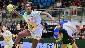 Las Guerreras se juegan el pase al Mundial de balonmano femenino ante Austria