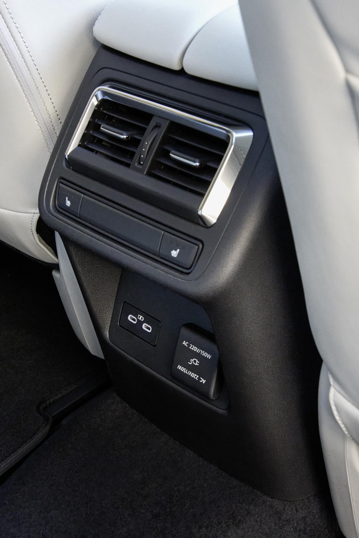 220920INF Ext Sin au (156486431)