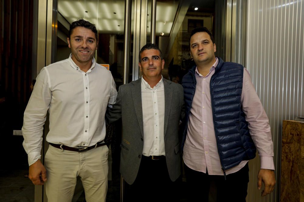 Gala 25 Aniversario Levante-EMV Edición Camp de Morvedre. Juanma Domingo Presidente, David Gutiérrez entrenador y Ruben López Vicepresidente del Saguntino.