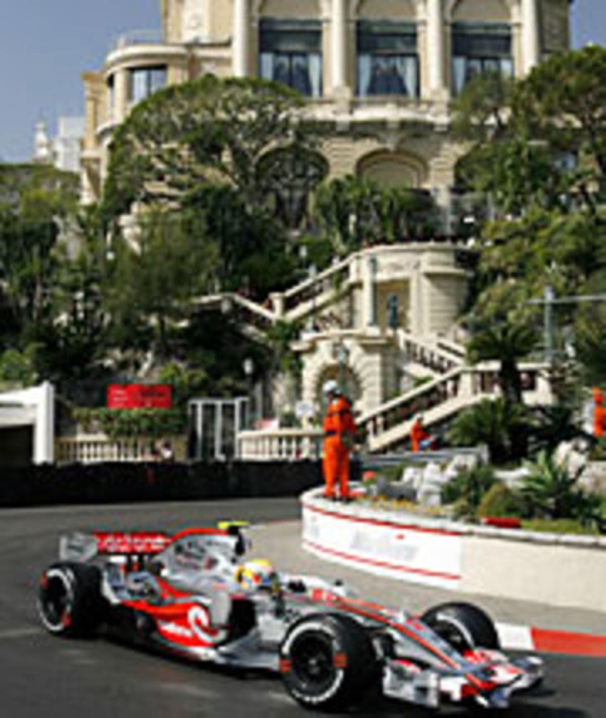 Lewis Hamilton durant la primera sessió d’entrenaments lliures a Montecarlo. Lewis Hamilton durant la primera sessió d’entrenaments lliures a Montecarlo.
