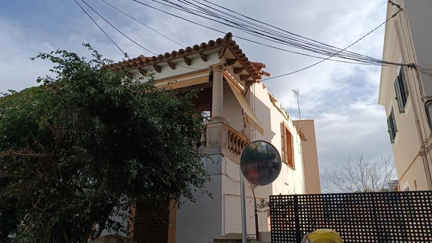 VÍDEO | Derrumbe en un edificio de tres plantas en El Terreno, en Palma