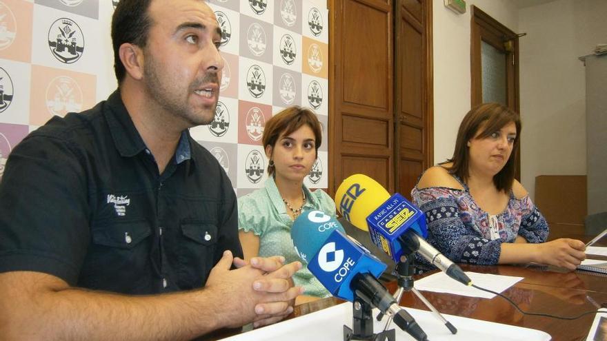 María Baca, Víctor Nácher y Pilar Herrero, durante la presentación.