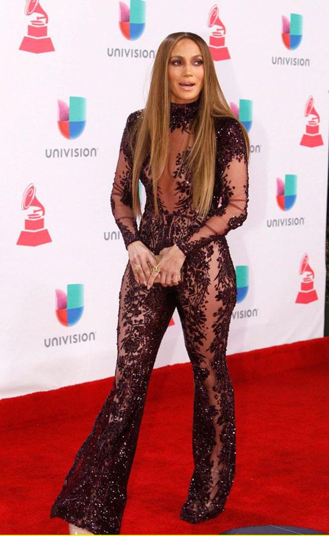 El look de Zuhair Murad de Jennifer López en la alfombra roja de los Grammy Latinos 2016