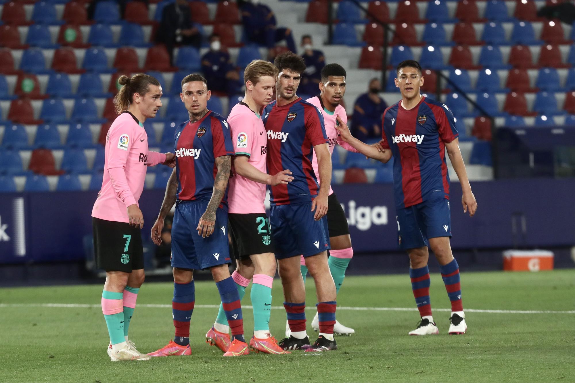 Las imágenes del empate entre el Levante y Barcelona en el Ciutat de València