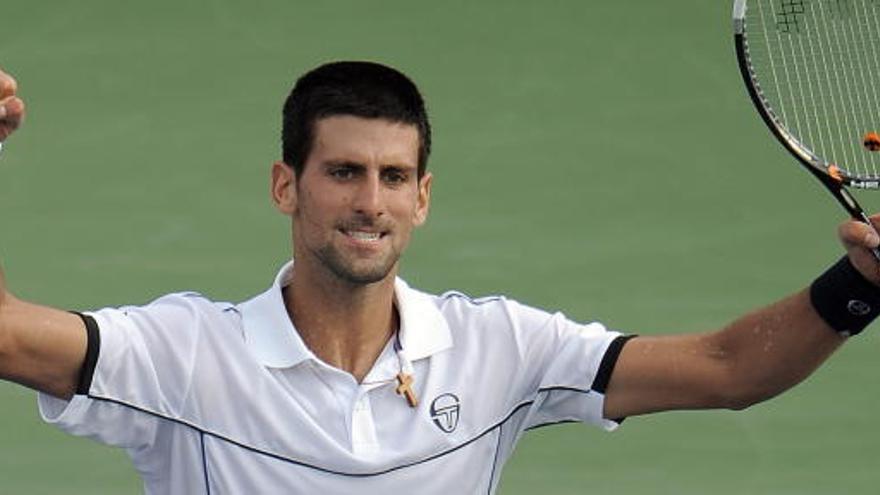 Djokovic celebra su victoria ante Dolgopolov.