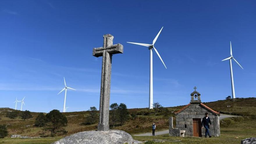 Una ingeniería gallega denuncia estafa y prevaricación con sus 16 parques eólicos en Castilla y León