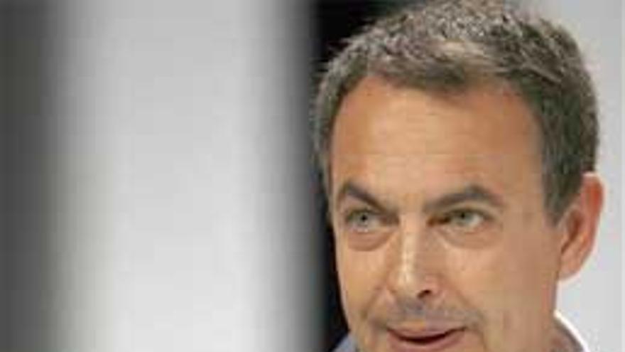 Zapatero presenta su primer Informe Económico