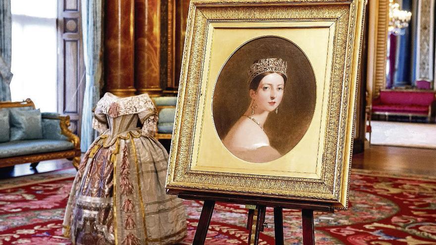 Uno de los retratos de la reina Victoria que se exponen en la muestra. // Efe