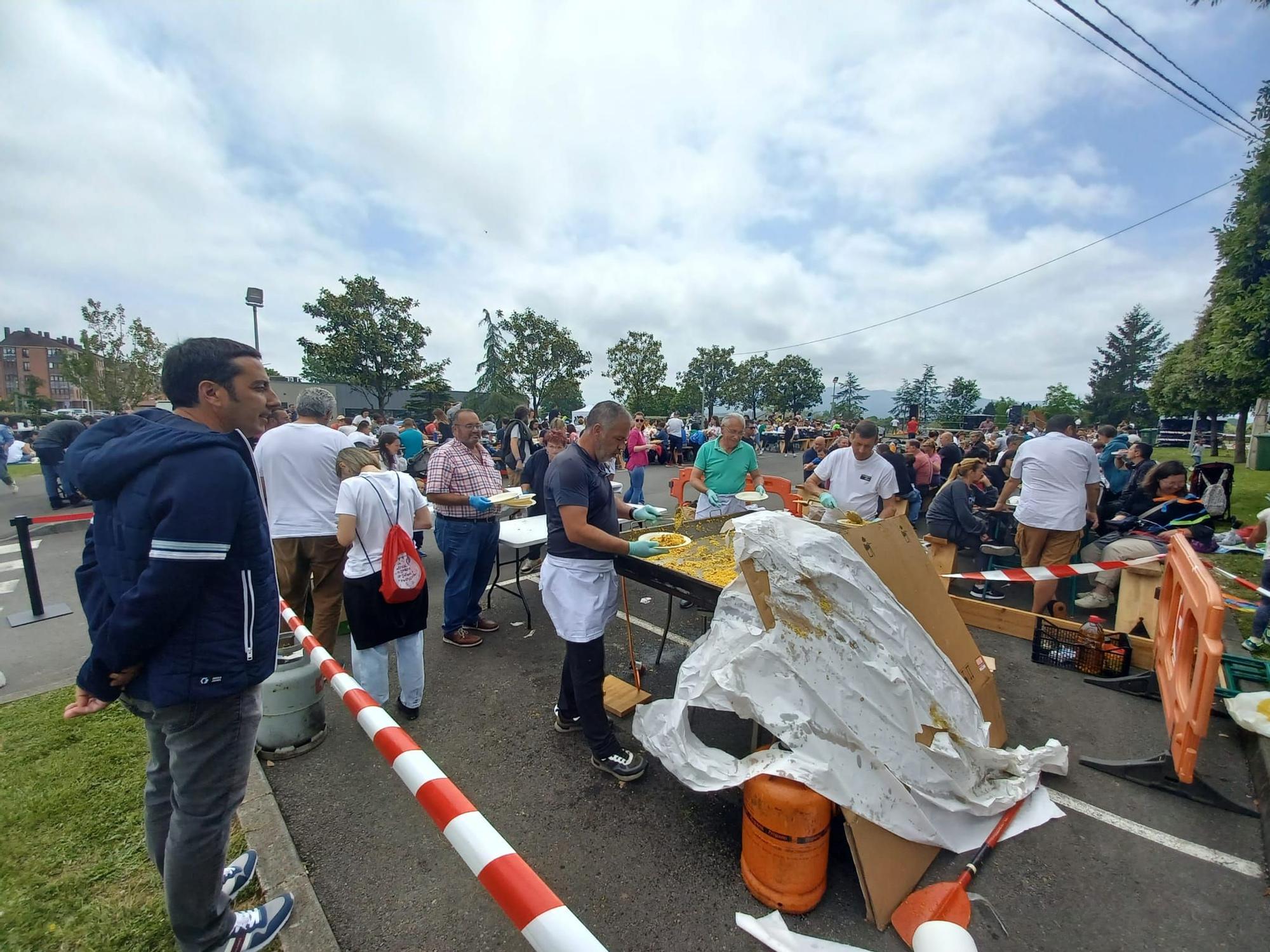 Llenazo en Lugo de Llanera: la jornada en familia desborda las previsiones