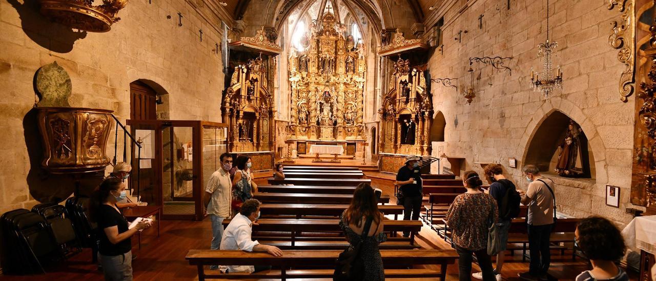 Interior de la iglesia de Santa Clara.