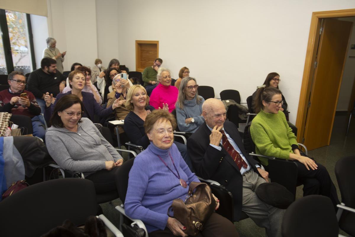 Asistentes a la nueva &quot;Aula de científicas de Letras&quot; de la UA